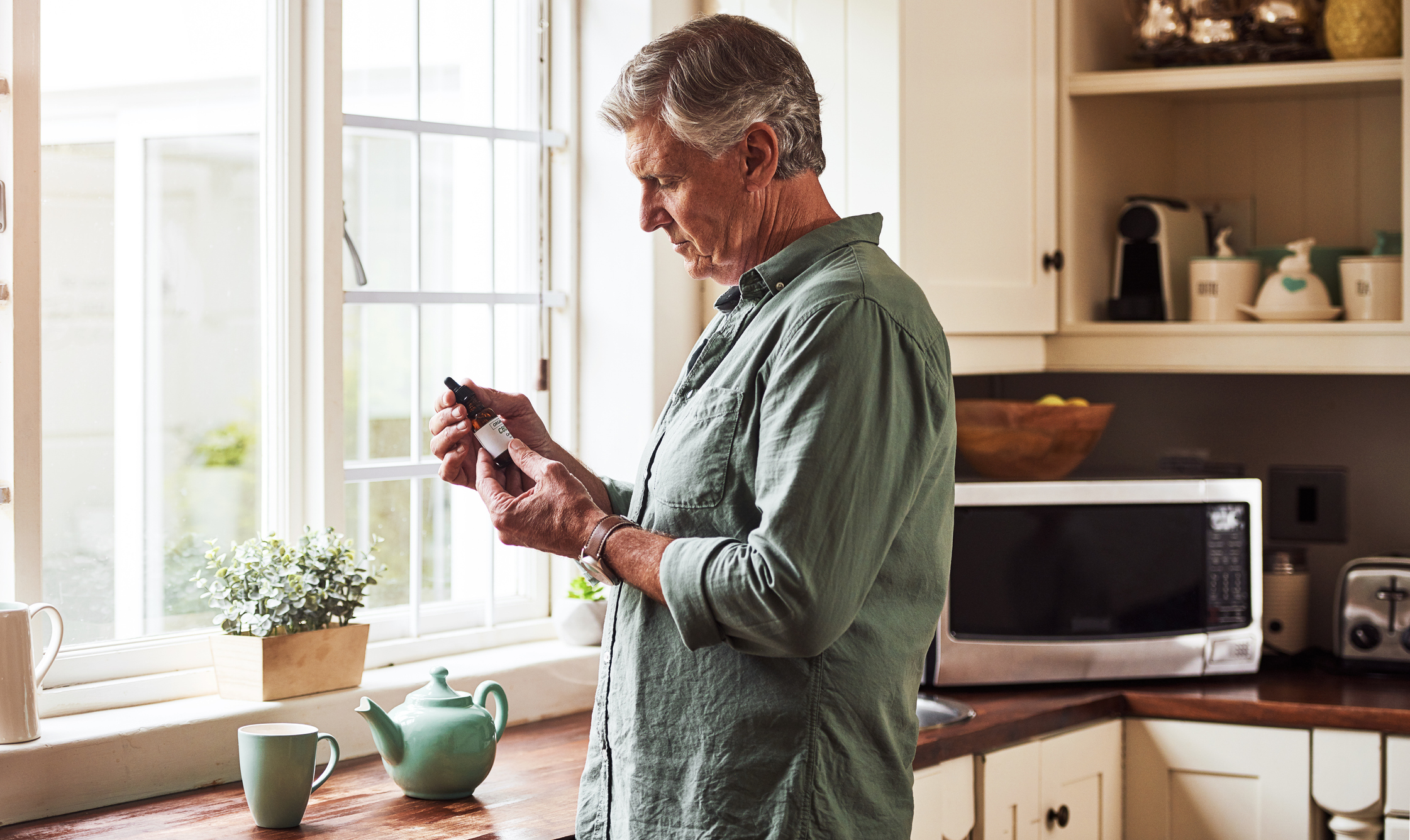 Edibles, Topicals & Tinctures: A Senior's Guide to Subtle, Effective Cannabis Use
